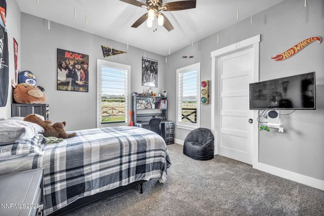 1409 Hunters Point Drive, Gardnerville, NV 89410