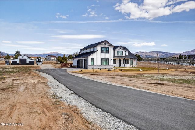 1409 Hunters Point Drive, Gardnerville, NV 89410