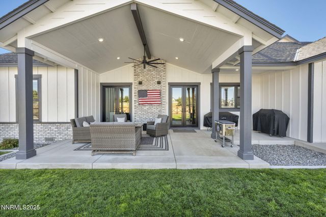 1409 Hunters Point Drive, Gardnerville, NV 89410