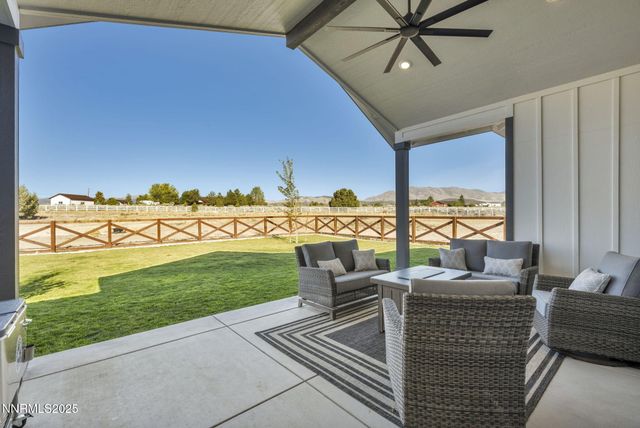 1409 Hunters Point Drive, Gardnerville, NV 89410