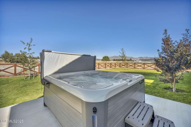1409 Hunters Point Drive, Gardnerville, NV 89410
