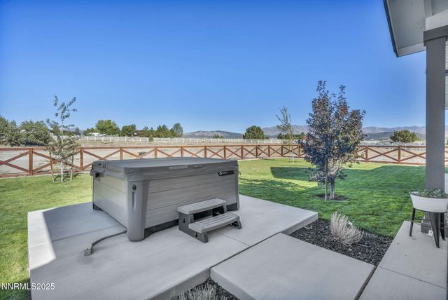 1409 Hunters Point Drive, Gardnerville, NV 89410