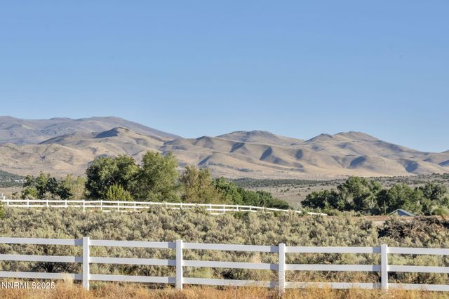 1409 Hunters Point Drive, Gardnerville, NV 89410