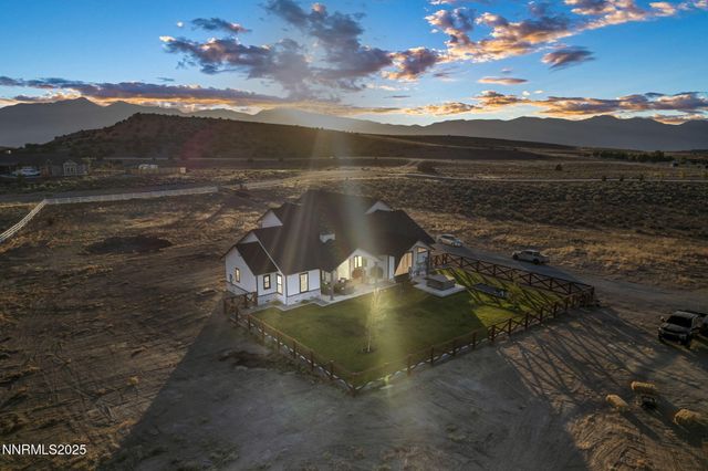 1409 Hunters Point Drive, Gardnerville, NV 89410