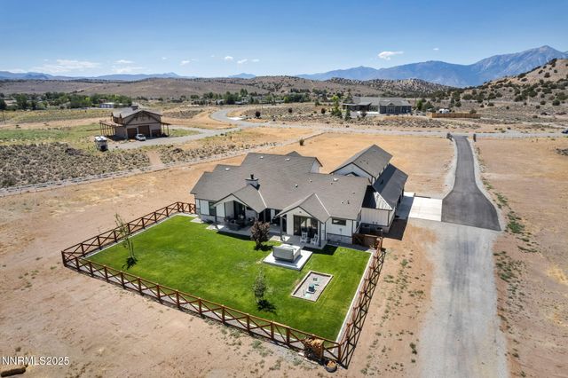 1409 Hunters Point Drive, Gardnerville, NV 89410