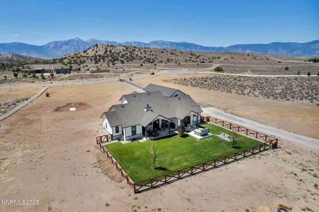 1409 Hunters Point Drive, Gardnerville, NV 89410