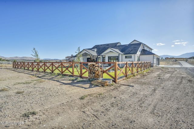 1409 Hunters Point Drive, Gardnerville, NV 89410