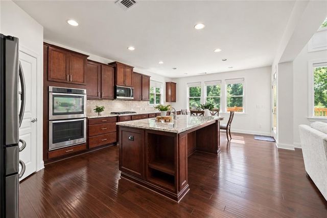 3020 Waldorf Lane, Cumming, GA 30041