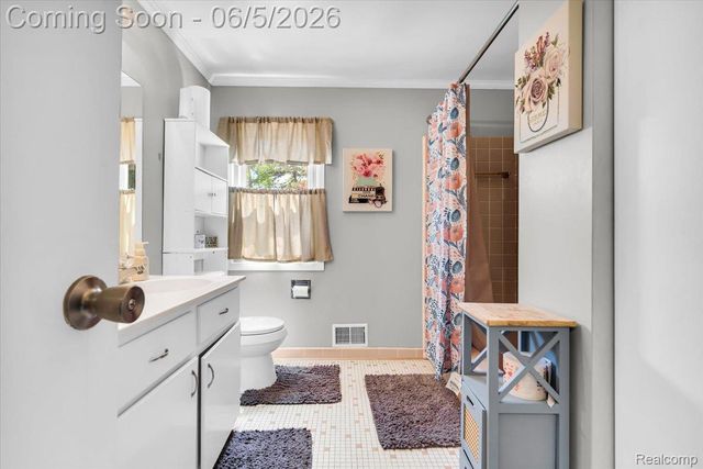 4055 Old Dominion Drive, West Bloomfield Charter Township, MI 48323