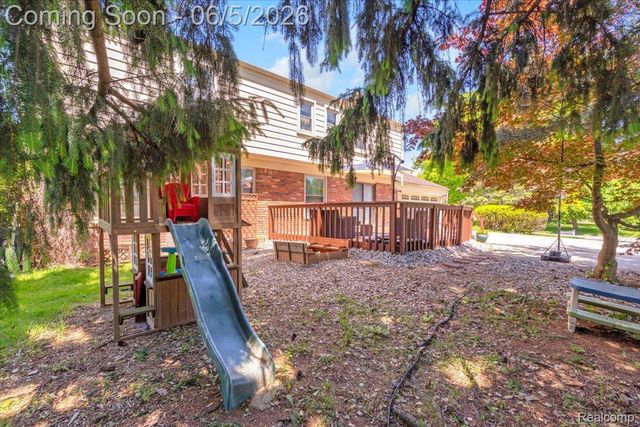 4055 Old Dominion Drive, West Bloomfield Charter Township, MI 48323