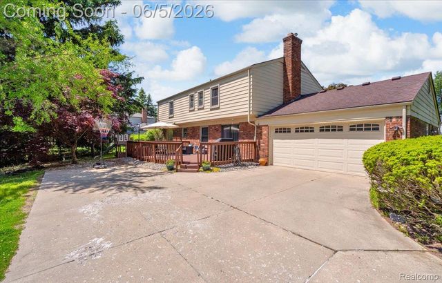 4055 Old Dominion Drive, West Bloomfield Charter Township, MI 48323