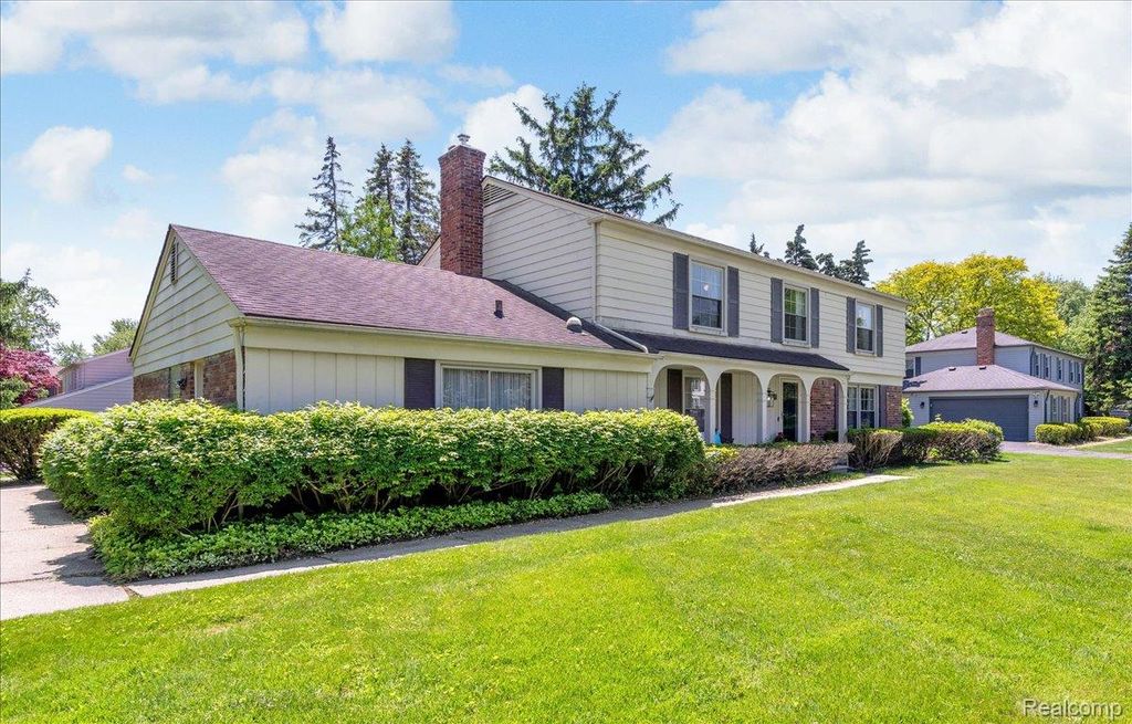 4055 Old Dominion Drive, West Bloomfield Charter Township, MI 48323