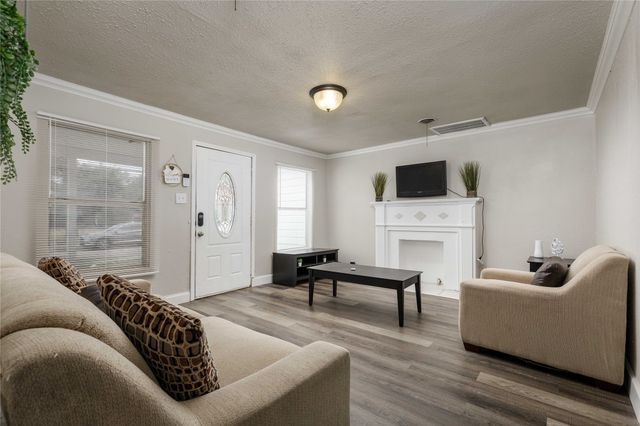 4306 Crozier Street, Dallas, TX 75215