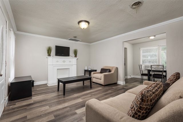 4306 Crozier Street, Dallas, TX 75215