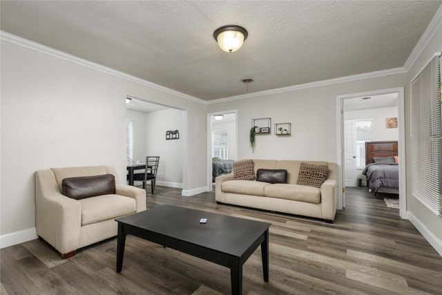 4306 Crozier Street, Dallas, TX 75215