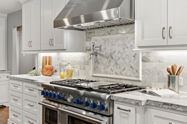 2714 Timberjack Place, The Woodlands, TX 77380