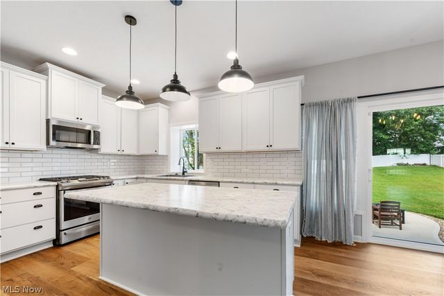 10543 Mogadore Avenue NW, Uniontown, OH 44685
