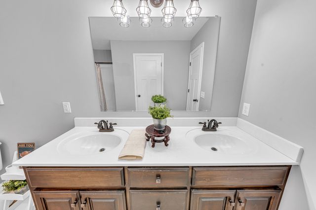 1288 Mount Olive Rd, Westmoreland, TN 37186