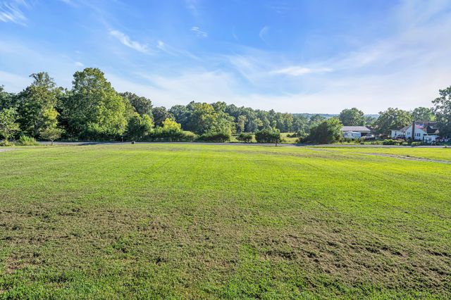 1288 Mount Olive Rd, Westmoreland, TN 37186
