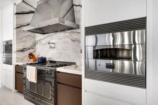 17975 Collins Ave N-1902, Sunny Isles Beach, FL 33160