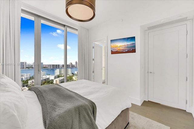 17975 Collins Ave N-1902, Sunny Isles Beach, FL 33160