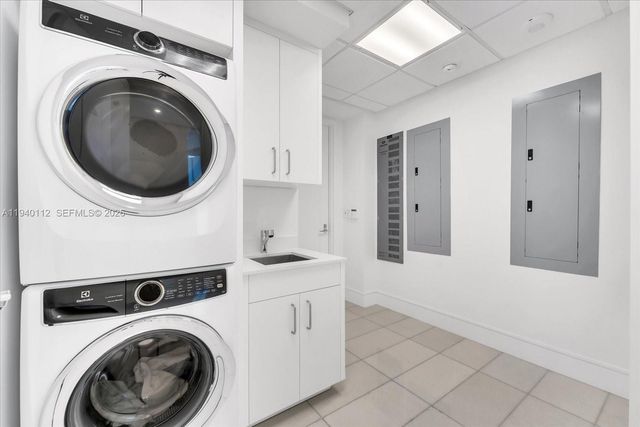 17975 Collins Ave N-1902, Sunny Isles Beach, FL 33160