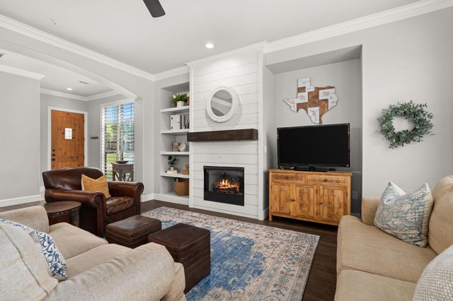 7800 Southwest PKWY 610, Austin, TX 78735