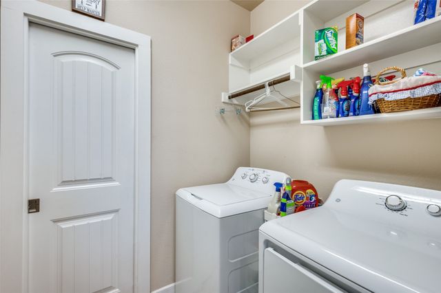9 S Highland Drive, Sanger, TX 76266