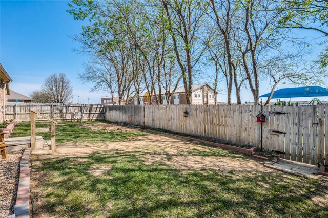 9 S Highland Drive, Sanger, TX 76266