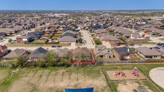 9 S Highland Drive, Sanger, TX 76266