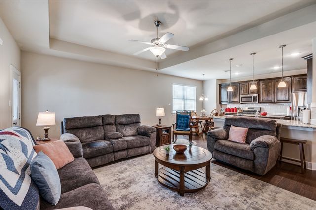 9 S Highland Drive, Sanger, TX 76266