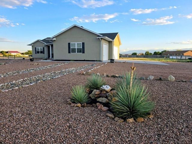 712 W McCulloch Blvd W, Pueblo West, CO 81007