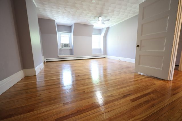 318 Tappan St. 3, Brookline, MA 02445