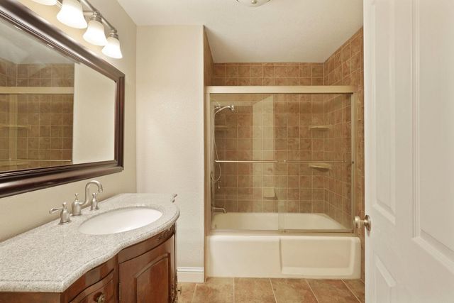 5501 Claremont Ave, Stockton, CA 95207