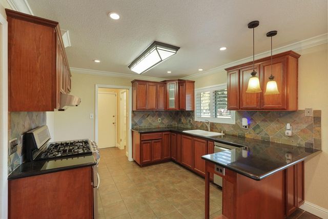 5501 Claremont Ave, Stockton, CA 95207