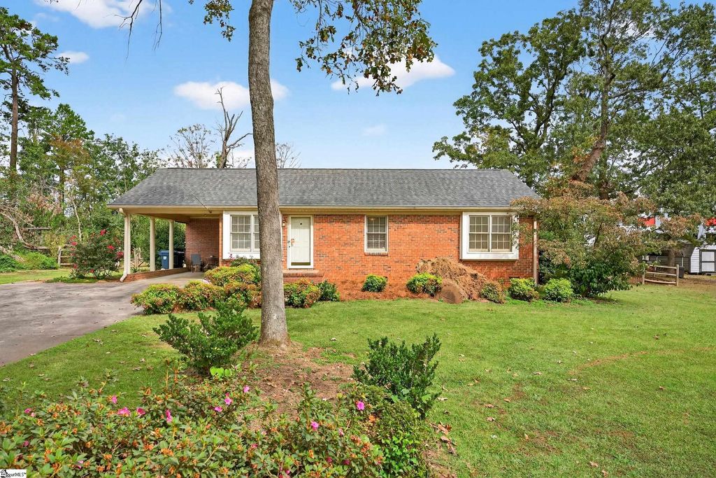 1131 Victor Hill Road, Greer, SC 29651