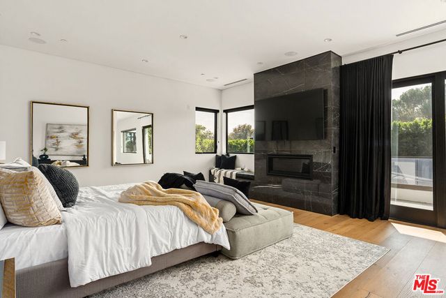 14812 Morrison Street, Sherman Oaks, CA 91403