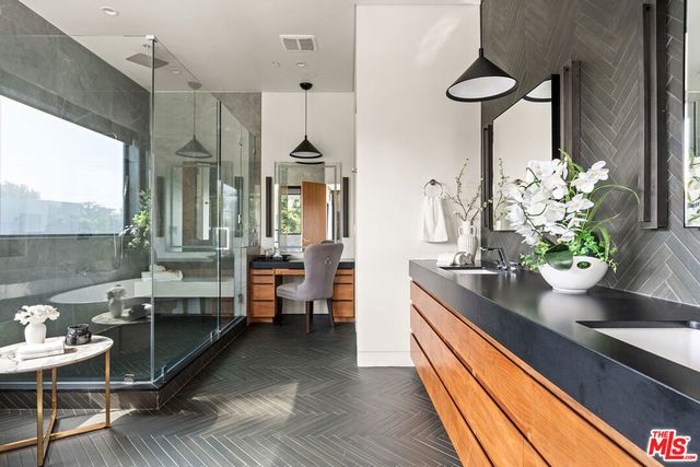 14812 Morrison Street, Sherman Oaks, CA 91403