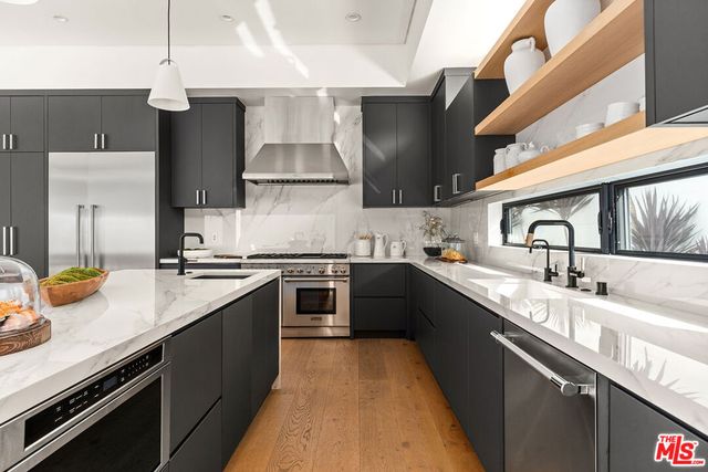 14812 Morrison Street, Sherman Oaks, CA 91403