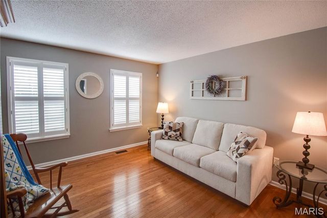 101 Sunnybrooke, Troy, IL 62294