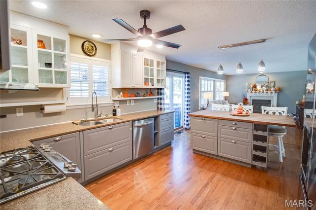 101 Sunnybrooke, Troy, IL 62294