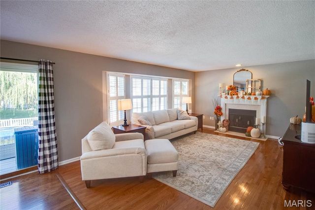 101 Sunnybrooke, Troy, IL 62294
