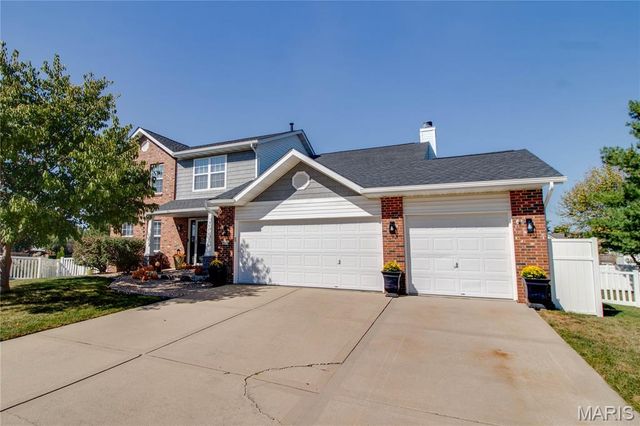 101 Sunnybrooke, Troy, IL 62294