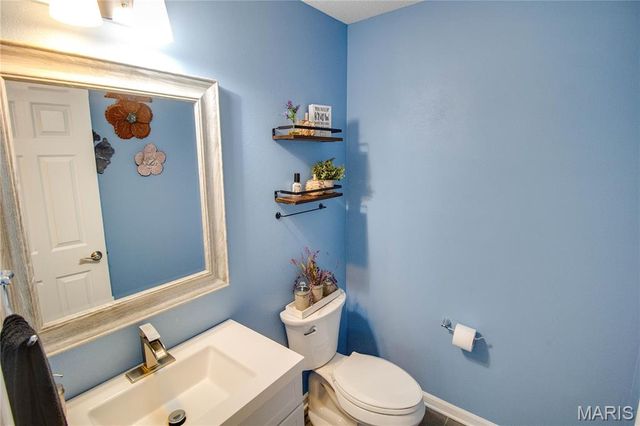 101 Sunnybrooke, Troy, IL 62294