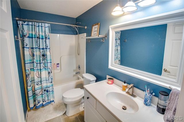101 Sunnybrooke, Troy, IL 62294