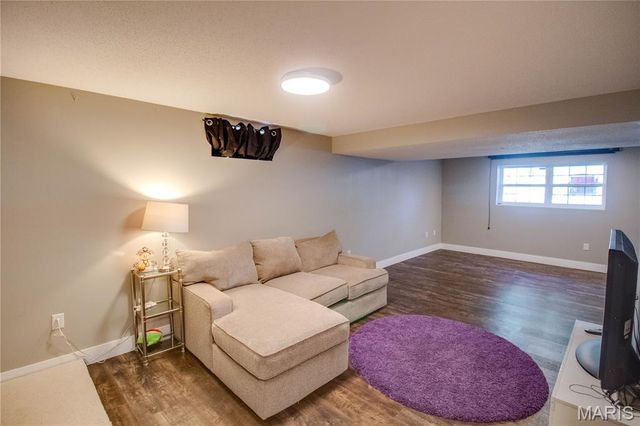 101 Sunnybrooke, Troy, IL 62294
