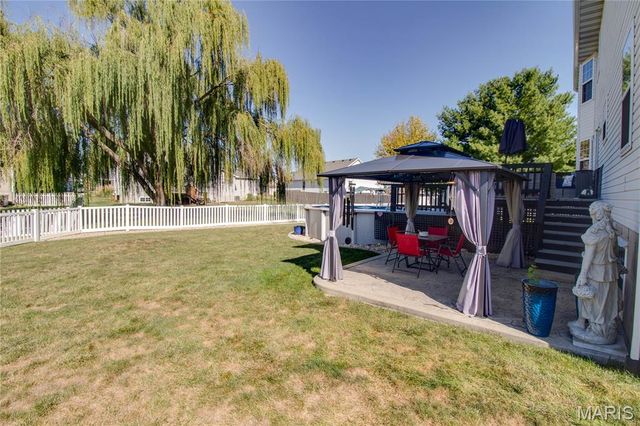 101 Sunnybrooke, Troy, IL 62294