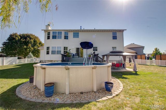 101 Sunnybrooke, Troy, IL 62294