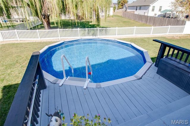 101 Sunnybrooke, Troy, IL 62294