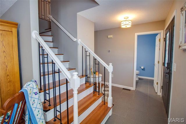 101 Sunnybrooke, Troy, IL 62294